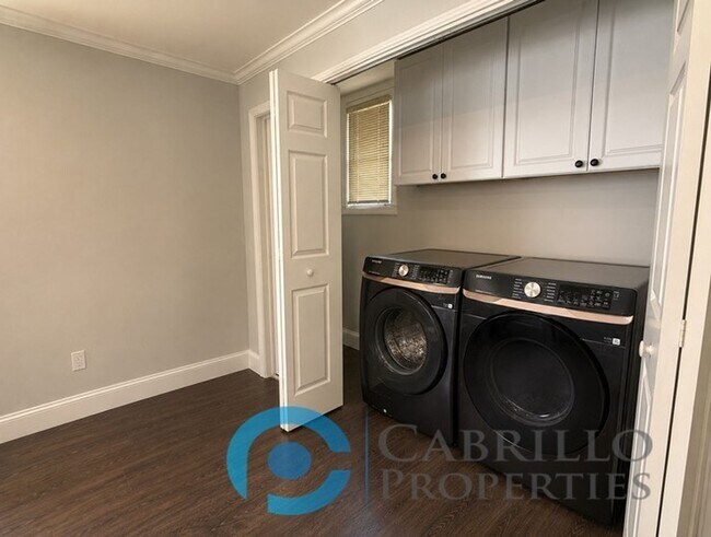 Building Photo - Your dream home awaits! - Stunning & Spacious 3bd/2ba Mt. Helix Home