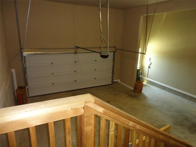 Building Photo - 6400 Antigo Ln