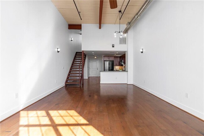 Building Photo - 1261 Caroline St NE