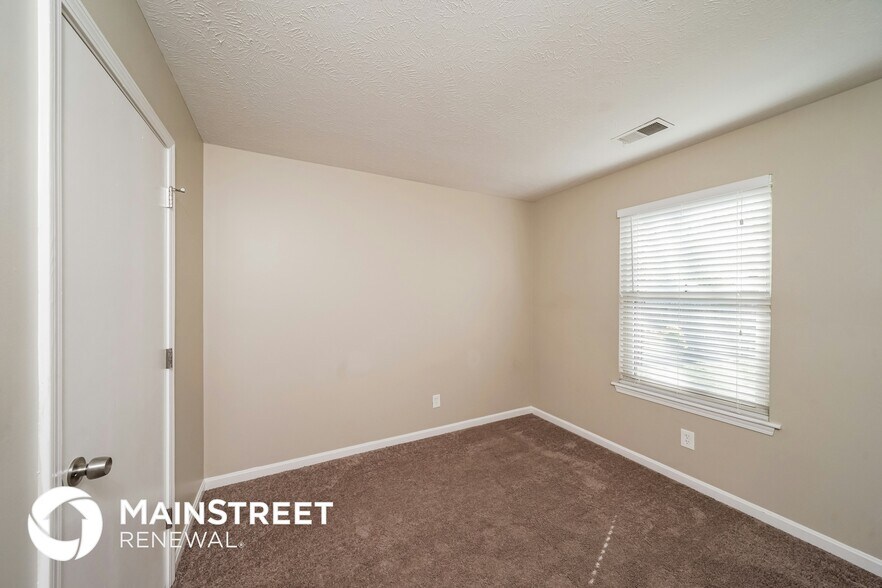 Building Photo - 3702 Bartlett Ct