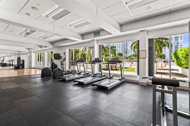 Building Photo - 2801 NE 183rd St