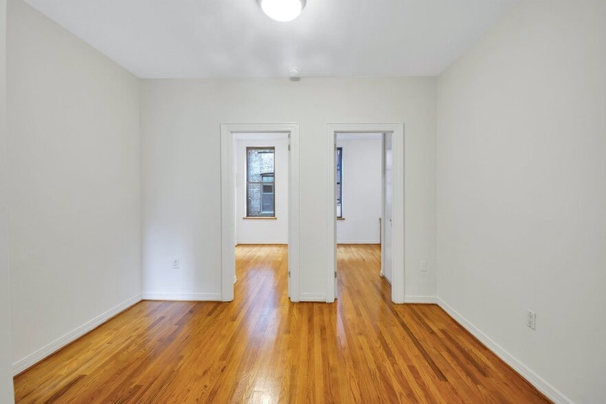 Building Photo - 358 W 45th St