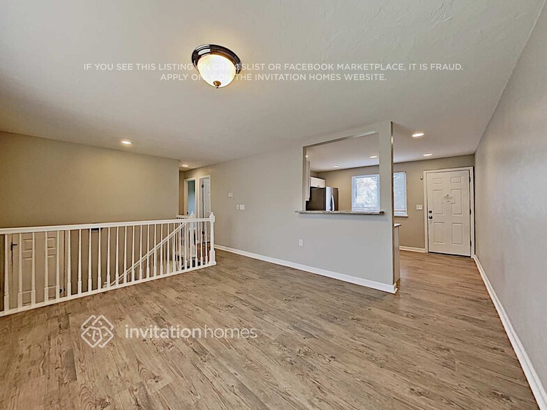 Building Photo - 15875 E Cornell Pl