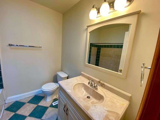 Building Photo - Exceptional 2bed/3ba Patterson Park Home - Large Rear Deck & Parking Pad!