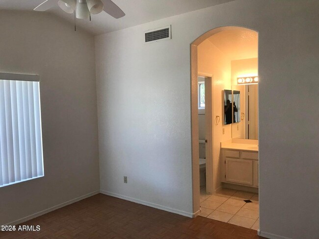 Building Photo - 7160 W La Senda Dr