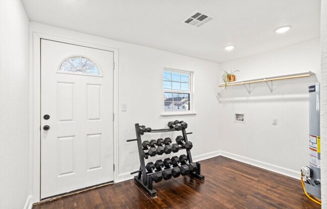 Building Photo - 117 S Vann St