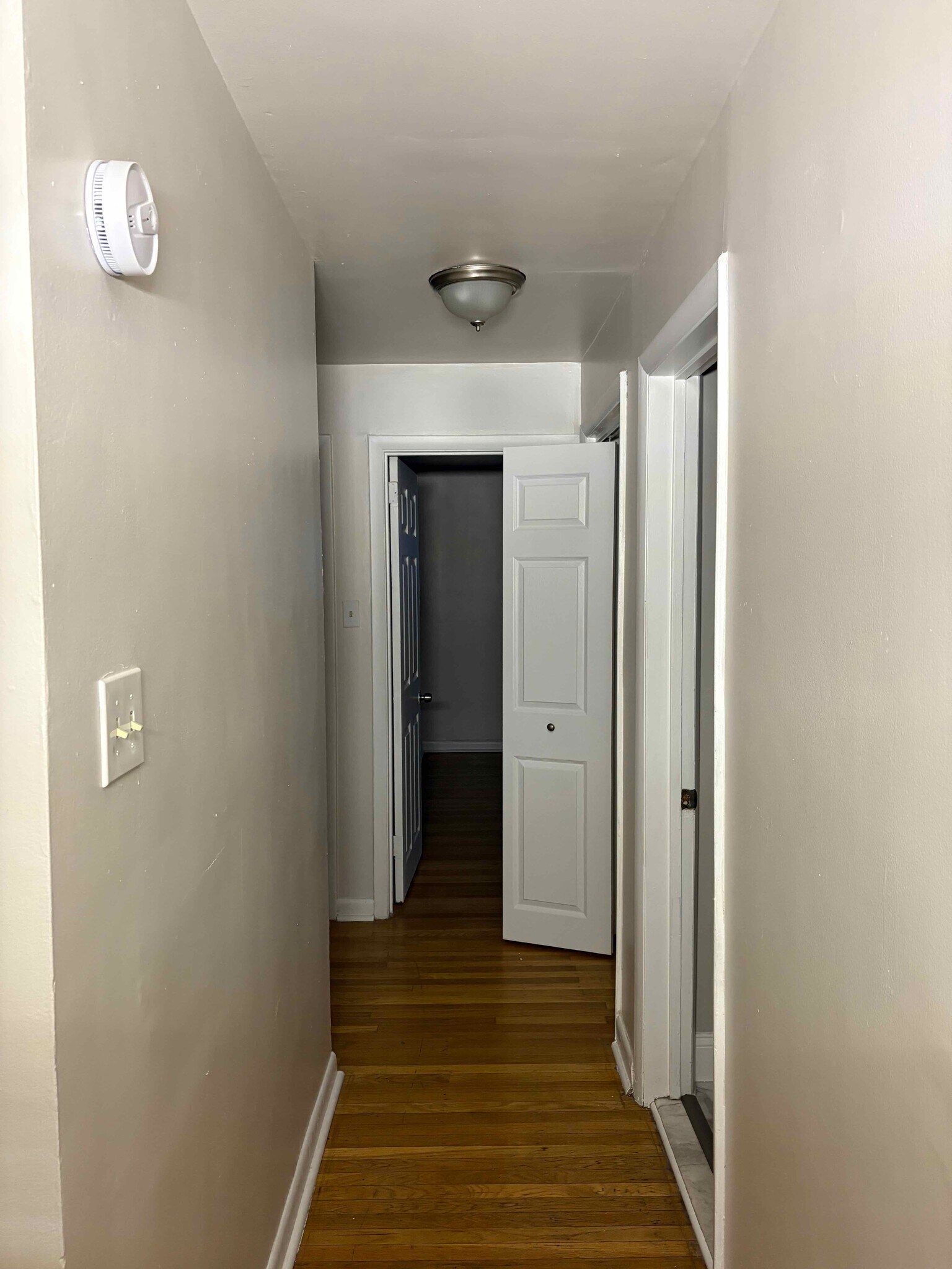 Building Photo - 321 Forrest Ave