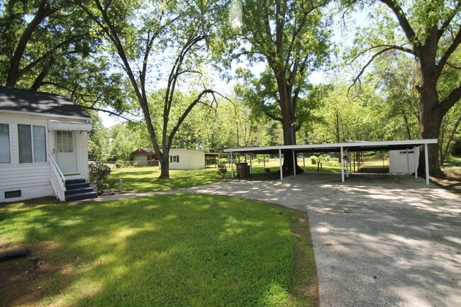 Building Photo - Exclusively Offered By Muse Realty Rentals, LLC