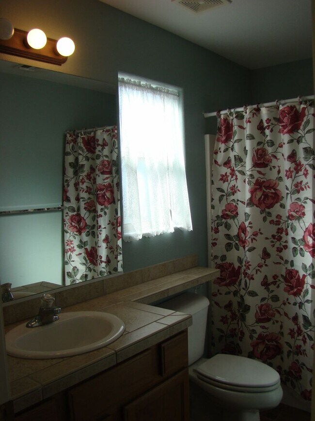 Building Photo - PENDING APPROVED APPLICATION!!!-No longer ...