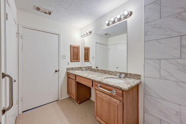 Building Photo - 9322 Danforth Way