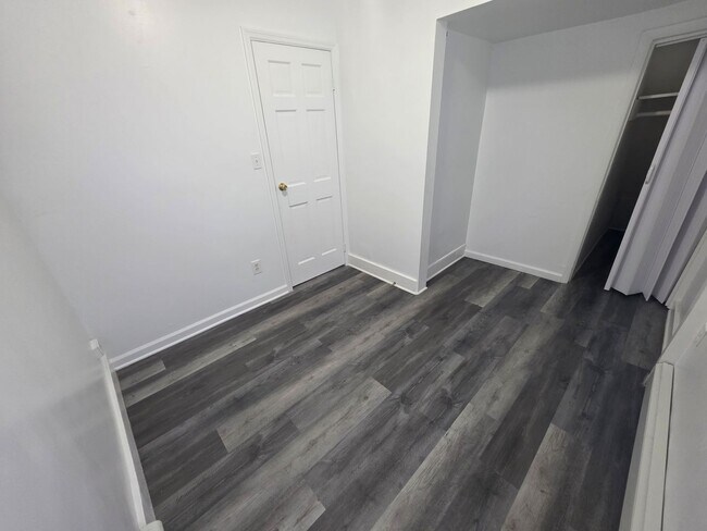 Building Photo - 2 bedroom apartment building - Poughkeepsie