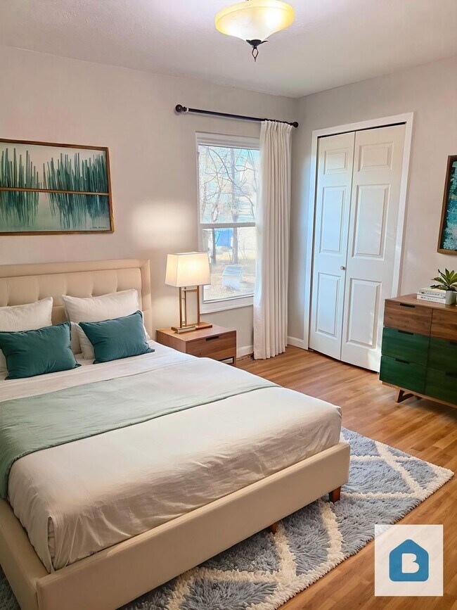 Building Photo - 3120 Mirage Dr