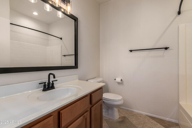 Building Photo - 1225 N 36th St