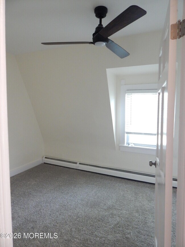 Building Photo - 90 Mt Hermon Way