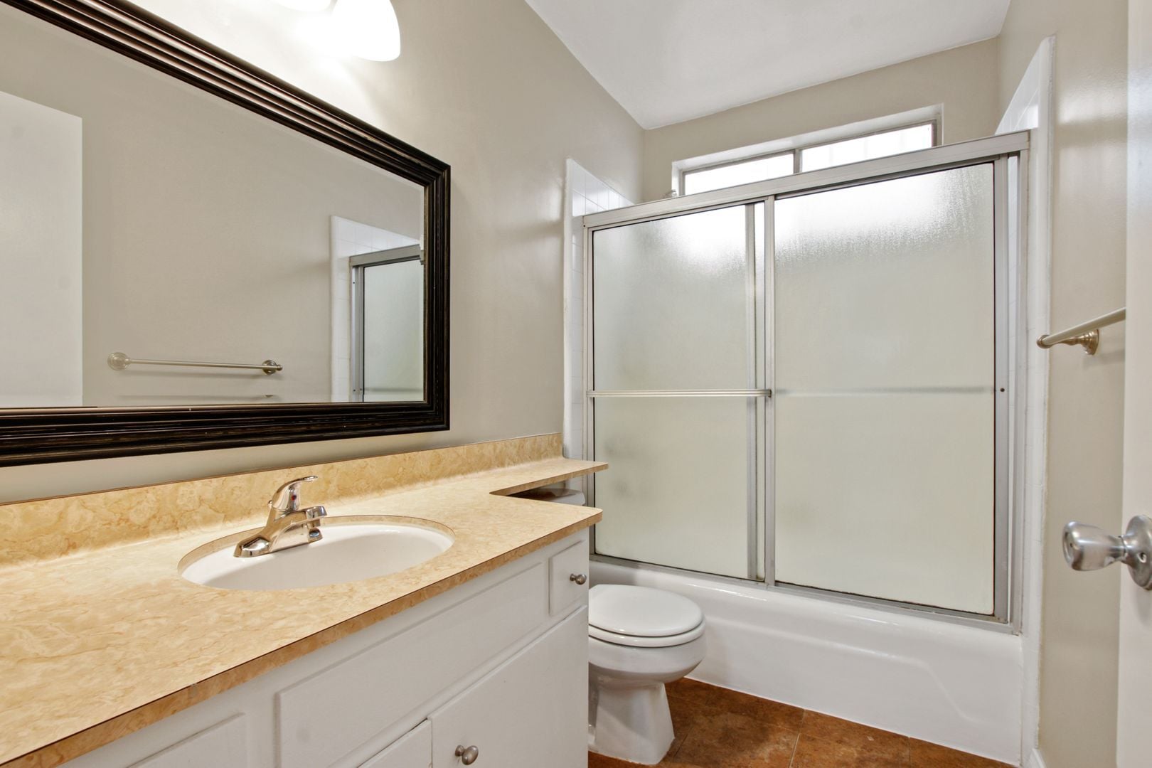 Building Photo - 3735 Mentone Ave