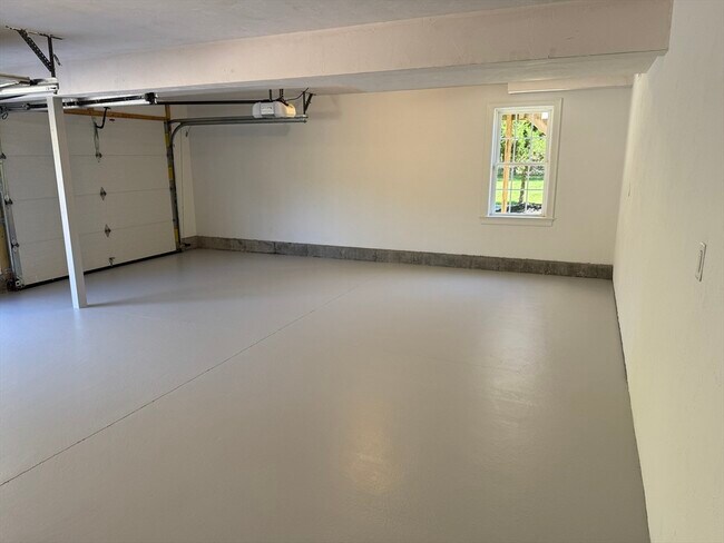 Building Photo - 55 Wenham Rd