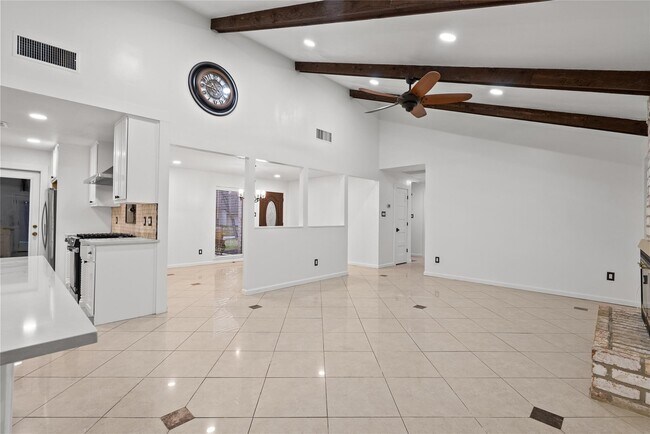 Building Photo - 9814 Sageroyal Ln