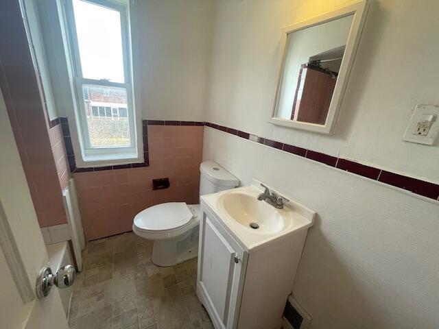 Building Photo - 3453 Ewald Cir