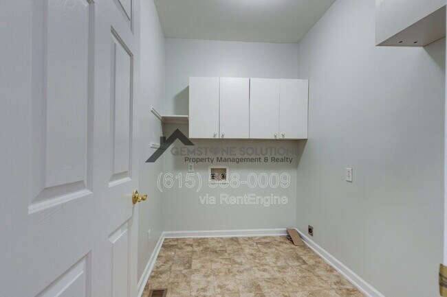 Building Photo - 756 Rolling Fork Dr