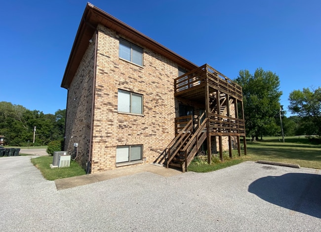 Building Photo - 1 Bedroom/1 Bathroom for Rent - Silvis, IL