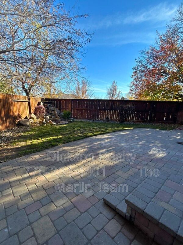 Building Photo - 5353 Desert Peach Dr