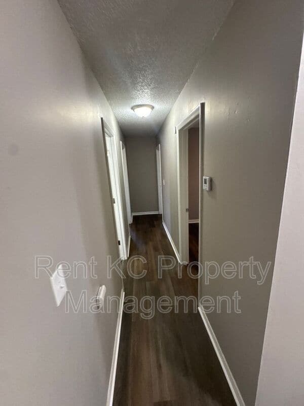 Building Photo - 218 SW 19th St