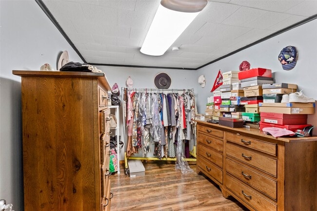 Building Photo - 200 Motel Dr.