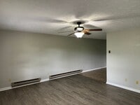 Building Photo - Riverview Apartments