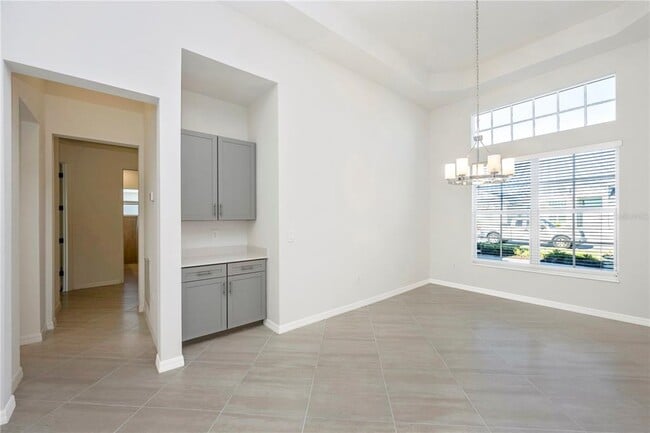 Building Photo - 12655 Wellen Golf St