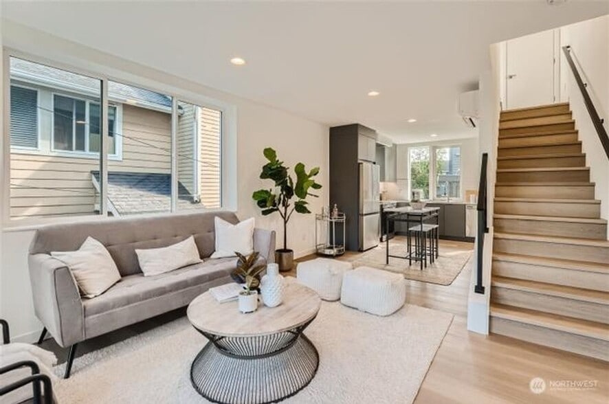 Building Photo - 7510 43rd Ave S