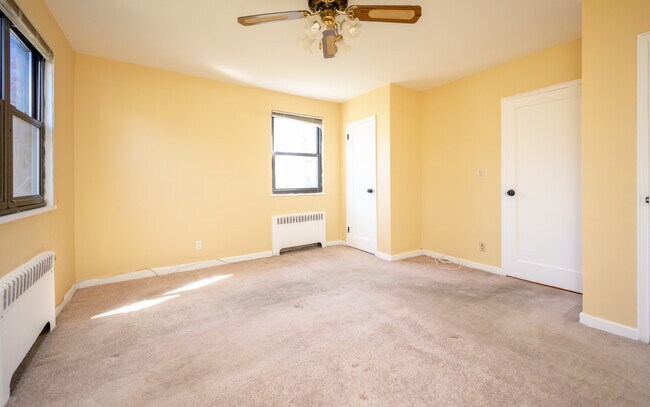 Building Photo - 154 Martling Ave