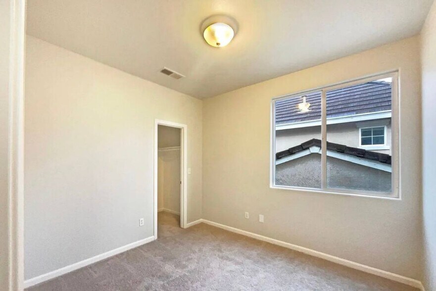 Building Photo - 3039 Torland St