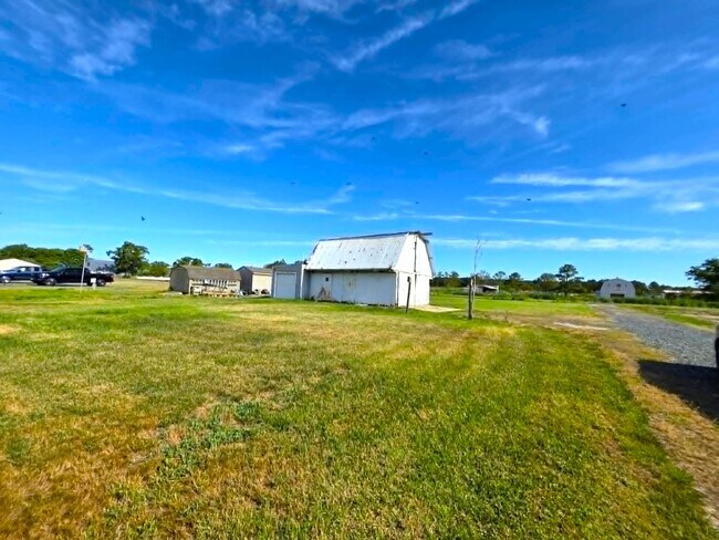 Building Photo - 22931 Steele Dr