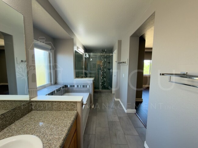 Building Photo - 6733 Summer Grace St