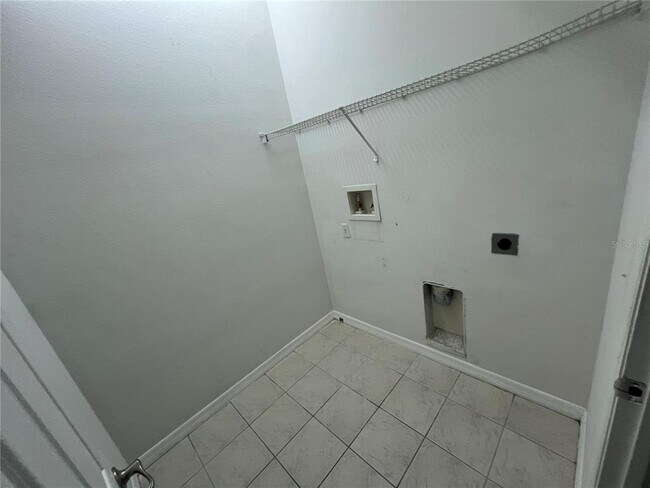 Building Photo - 6854 47th Way N