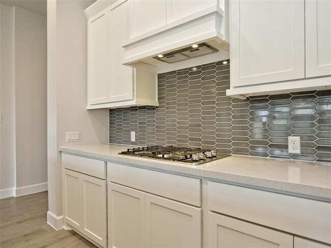 Building Photo - 612 Jefferson Dr