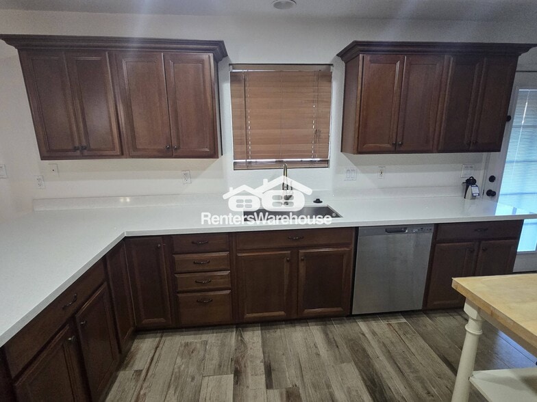 Building Photo - 4136 W Beryl Ave