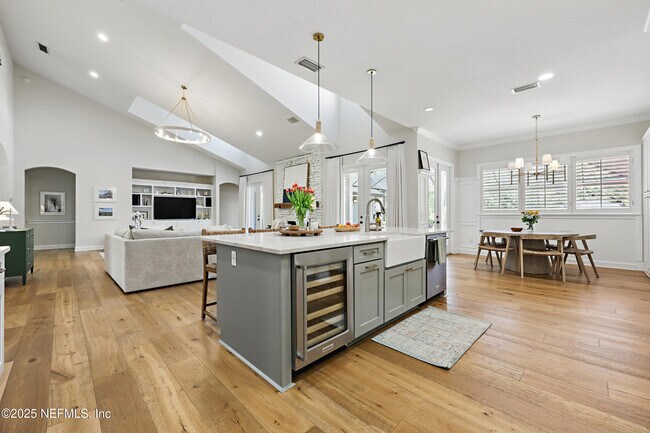Building Photo - 24601 Deer Trace Dr