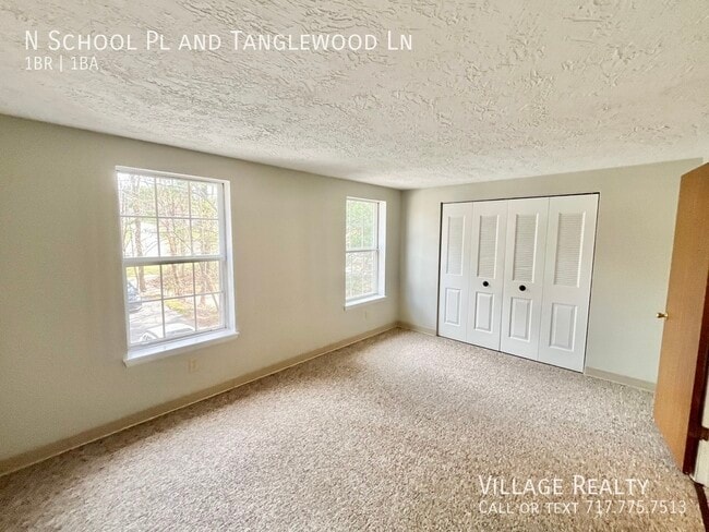 Building Photo - 303 N School Pl