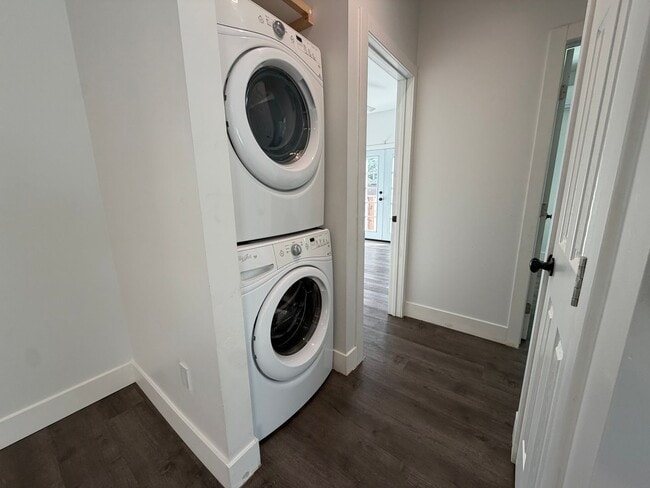 Building Photo - 4434 San Juan Ave