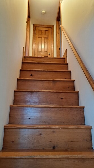 2 bedrooms upstairs - 200 Park Ave