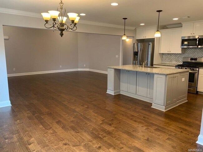 Building Photo - 4 Bedroom in Prattville For Rent