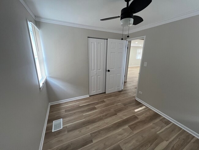 Building Photo - 4813 W 102nd St