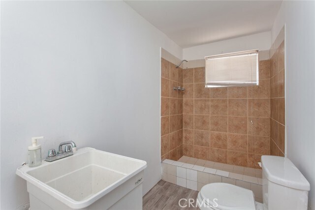 Building Photo - 9502 Laurel Canyon Blvd