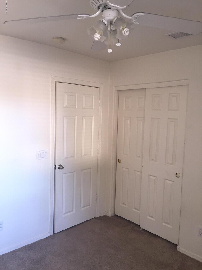 Building Photo - 16054 N 138th Dr