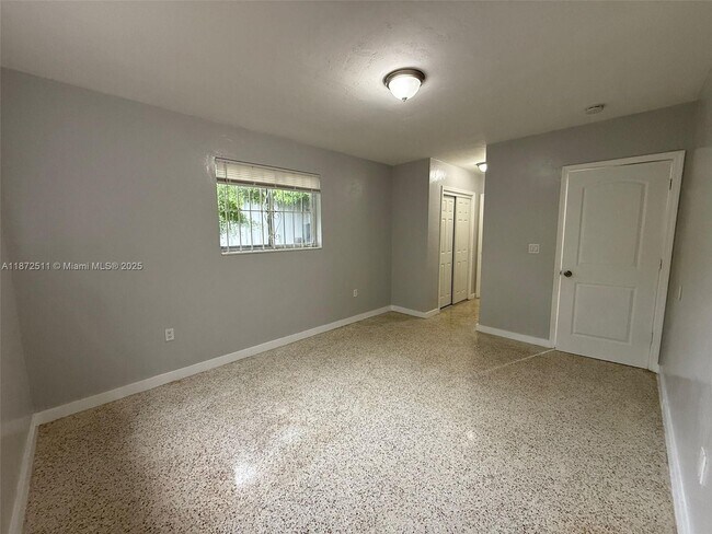 Building Photo - 901 NW 55th St