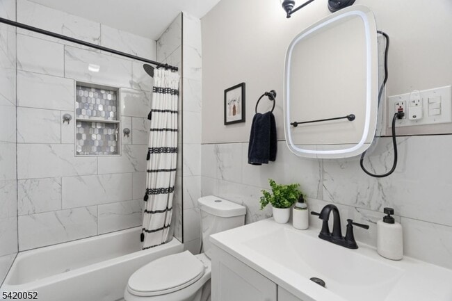 Building Photo - 87 Madison Ave