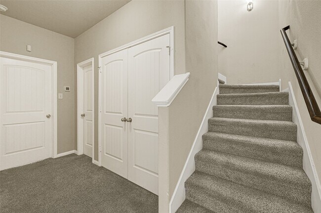 Building Photo - 17002 Devon Dogwood Trail