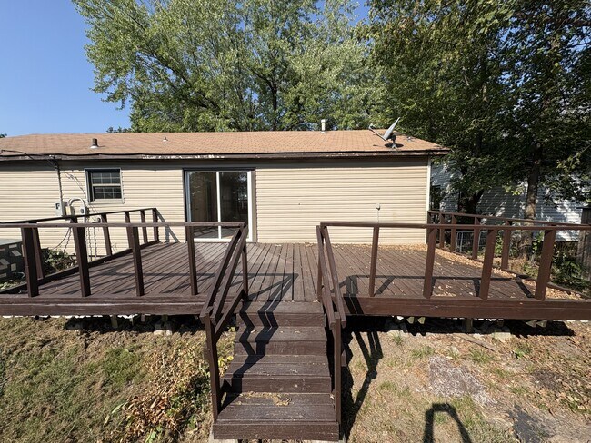 Building Photo - 418 Osage Dr
