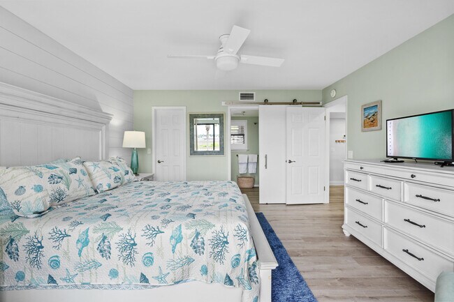 Building Photo - 814 Harbour Point Dr
